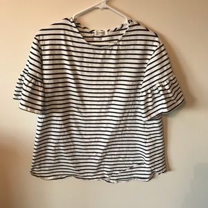 🍋 2 for 15 Cherish Stripped Top Size: M